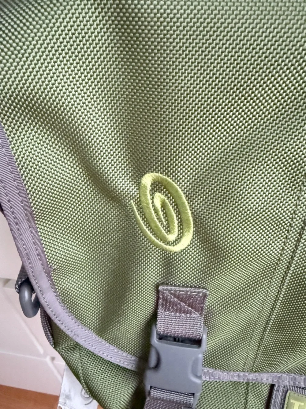 Timbuk2 D-LuX Messager Bondage Bag